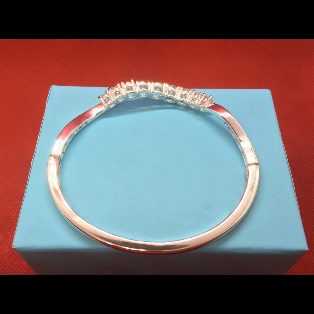Avon DreamCZ stretch bangle - Picture 6 of 7